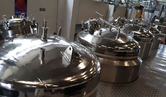 Tanks and processing vessels